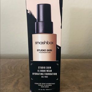 SMASHBOX- Studio Skin Foundation (0.5) NWT